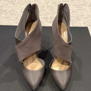 BCBGMaxAzria Women's Taupe Heels